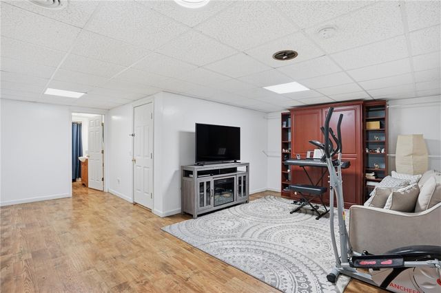 212 Lexington Avenue, North Providence, RI 02904