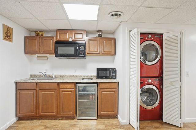 212 Lexington Avenue, North Providence, RI 02904