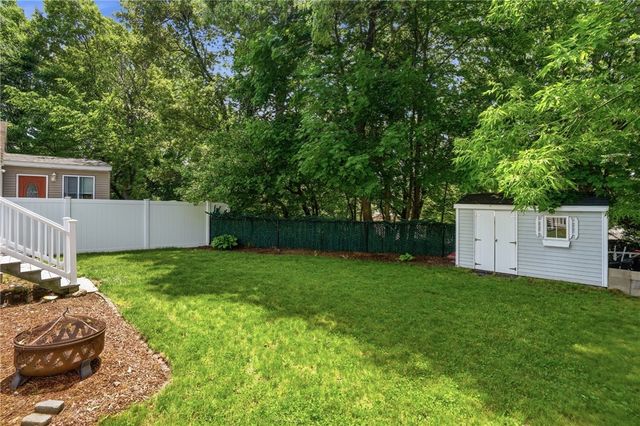 212 Lexington Avenue, North Providence, RI 02904