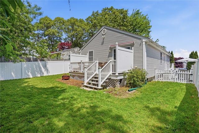 212 Lexington Avenue, North Providence, RI 02904