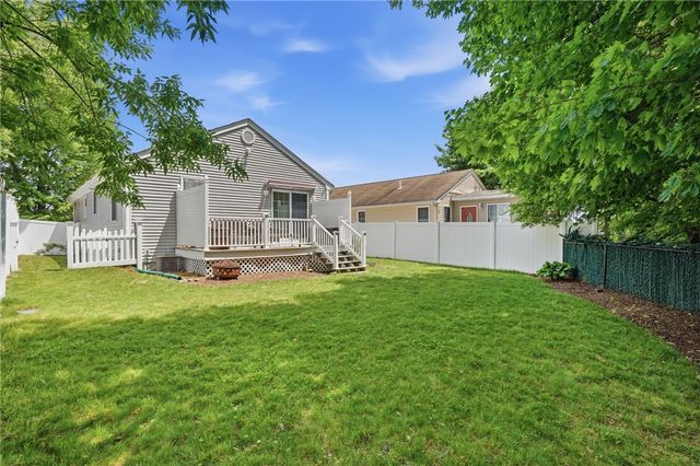 212 Lexington Avenue, North Providence, RI 02904