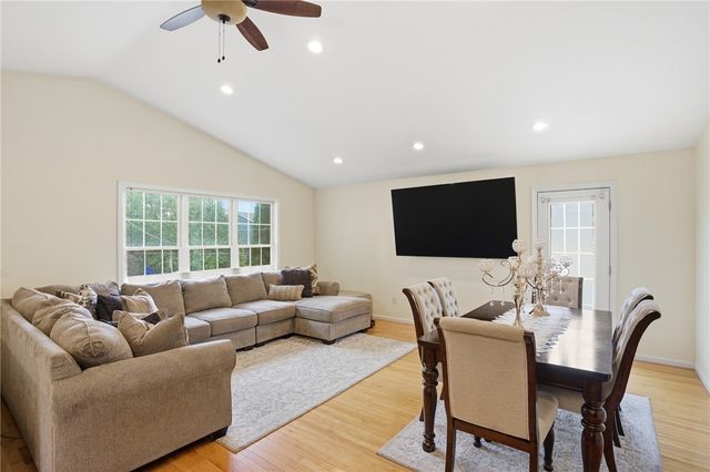 212 Lexington Avenue, North Providence, RI 02904