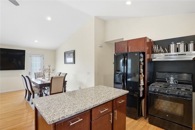 212 Lexington Avenue, North Providence, RI 02904