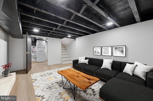 2334 S WARNOCK ST, Philadelphia, PA 19148