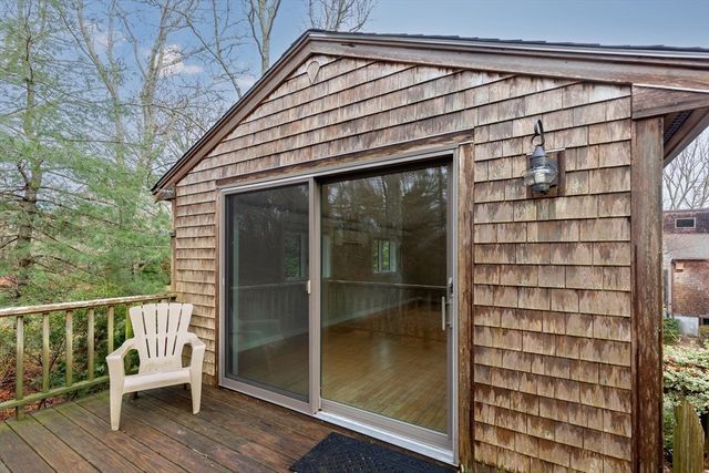 29 Sturgis Ln, Barnstable, MA 02630