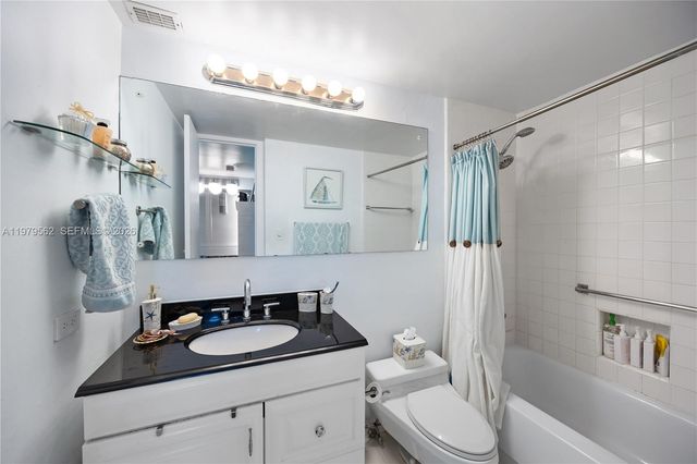 5055 Collins Ave 5N, Miami Beach, FL 33140