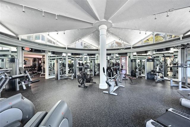 5055 Collins Ave 5N, Miami Beach, FL 33140