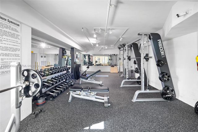 5055 Collins Ave 5N, Miami Beach, FL 33140