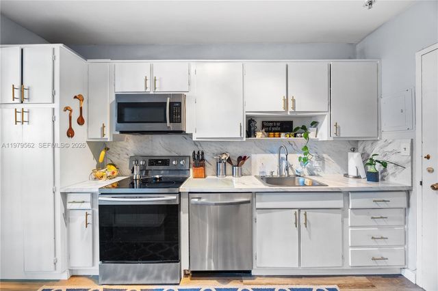 5055 Collins Ave 5N, Miami Beach, FL 33140