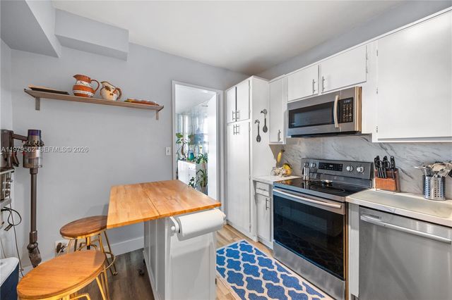 5055 Collins Ave 5N, Miami Beach, FL 33140