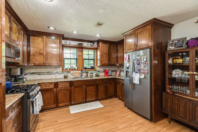 2230 Nancy Street, Alvin, TX 77511
