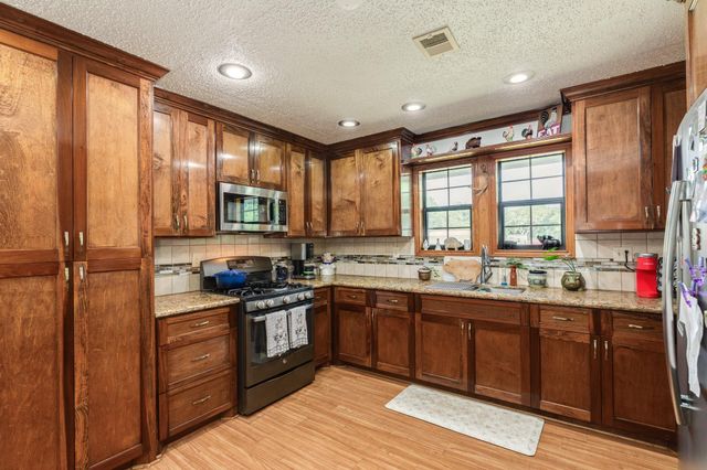 2230 Nancy Street, Alvin, TX 77511