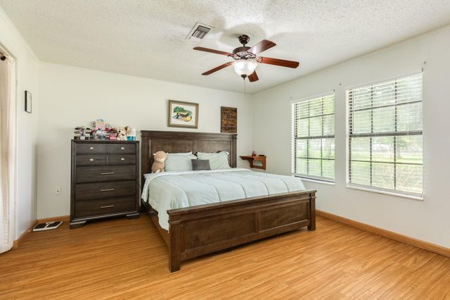 2230 Nancy Street, Alvin, TX 77511