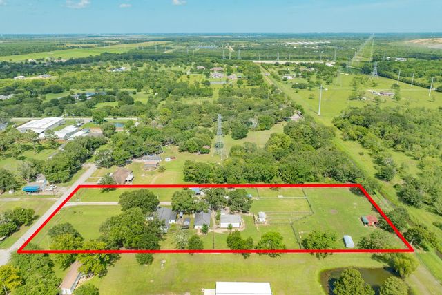 2230 Nancy Street, Alvin, TX 77511
