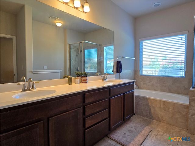 129 Diamondback Cove, Buda, TX 78610