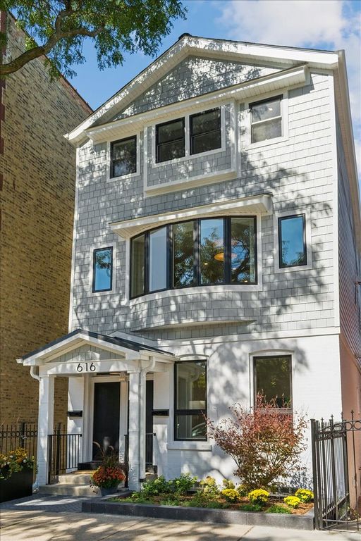 616 W Willow Street, Chicago, IL 60614 — exterior