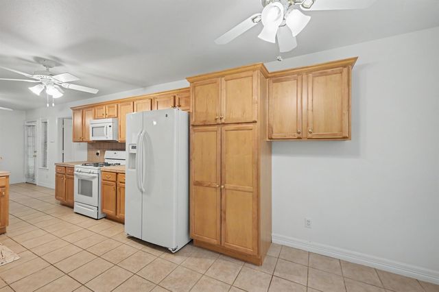 4922 Pleasure Lake Lane, Willis, TX 77318