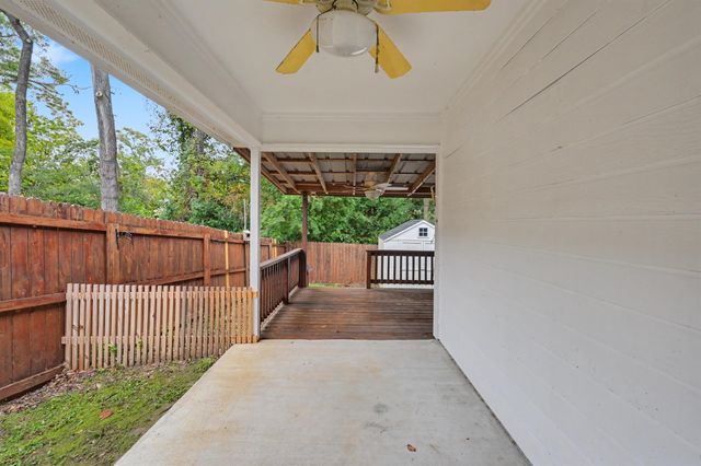 4922 Pleasure Lake Lane, Willis, TX 77318
