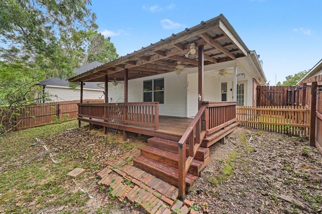4922 Pleasure Lake Lane, Willis, TX 77318