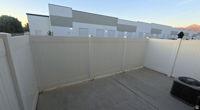 1048 E SCUTTLEBUTT LN, Saratoga Springs, UT 84045