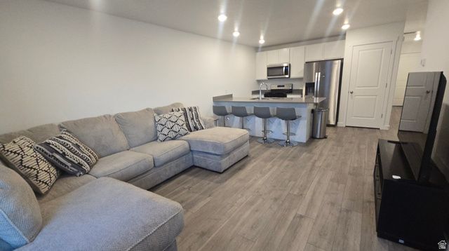 1048 E SCUTTLEBUTT LN, Saratoga Springs, UT 84045