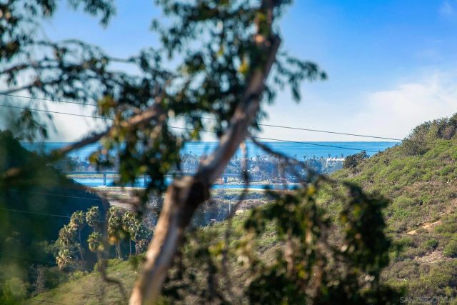 6327 CAMINITO DEL CERVATO, San Diego, CA 92111