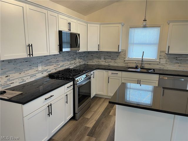 805 johnny k, Hubbard, OH 44425