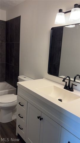 805 johnny k, Hubbard, OH 44425