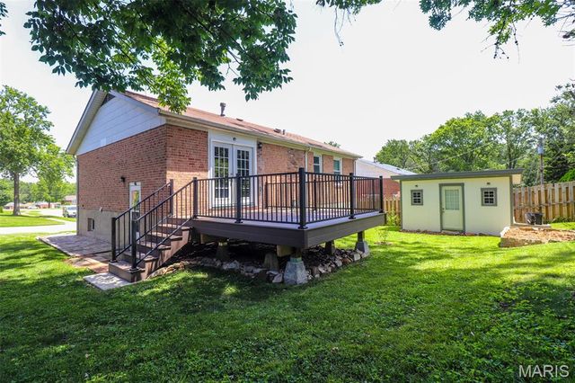9110 Radiom Drive, St Louis, MO 63123