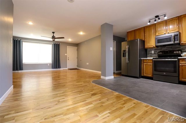 9110 Radiom Drive, St Louis, MO 63123