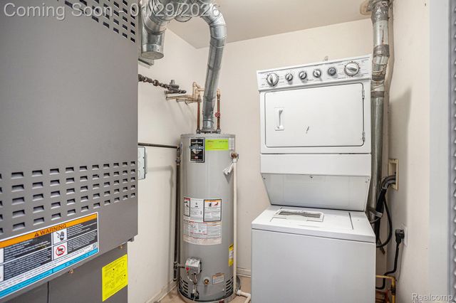 3253 Newbury Place, Troy, MI 48084