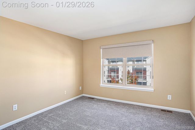 3253 Newbury Place, Troy, MI 48084