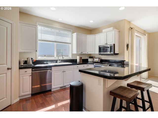 15572 Se GLADYS ROSE Way, Damascus, OR 97089