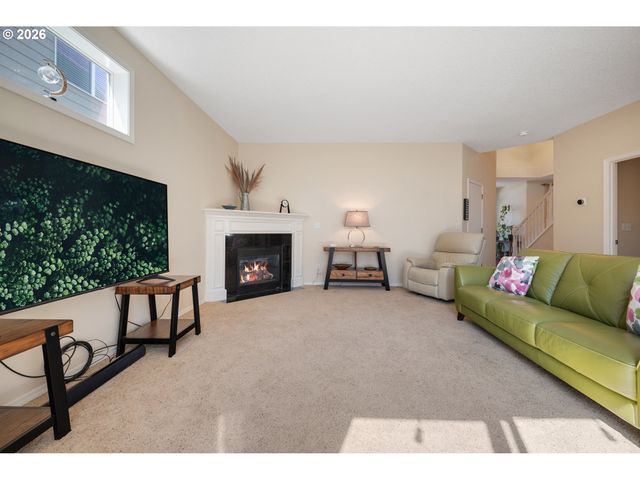 15572 Se GLADYS ROSE Way, Damascus, OR 97089