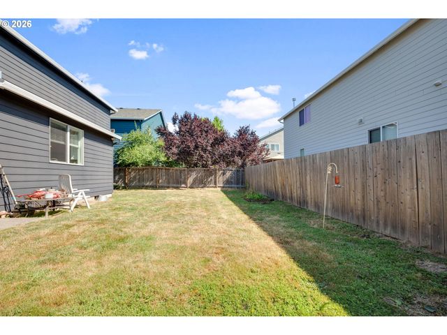 15572 Se GLADYS ROSE Way, Damascus, OR 97089