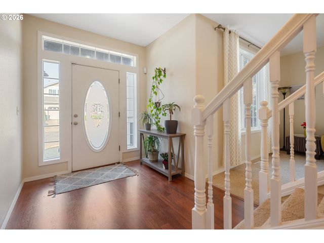15572 Se GLADYS ROSE Way, Damascus, OR 97089