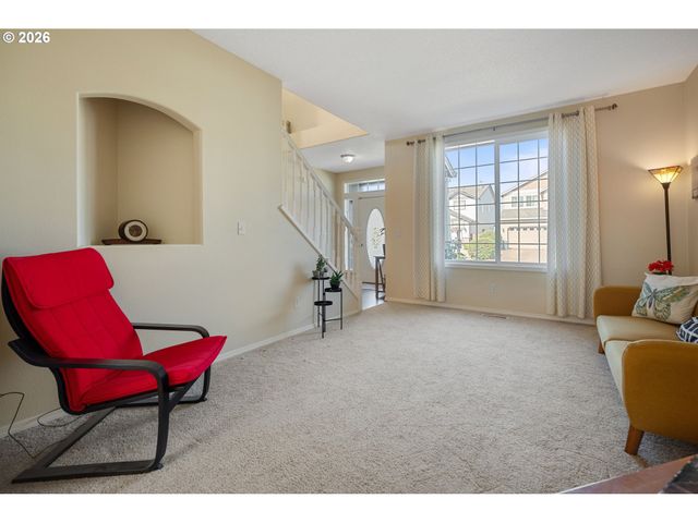 15572 Se GLADYS ROSE Way, Damascus, OR 97089