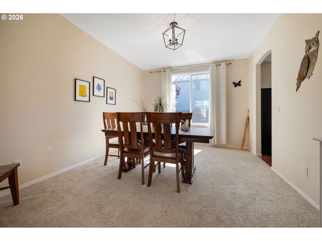15572 Se GLADYS ROSE Way, Damascus, OR 97089