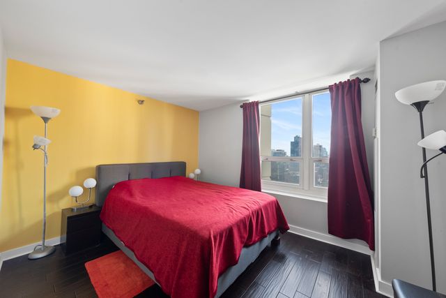 345 N La Salle Street 2203, Chicago, IL 60654