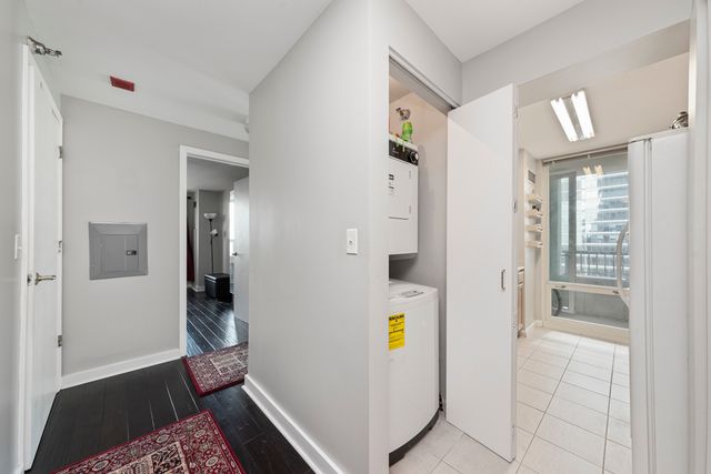 345 N La Salle Street 2203, Chicago, IL 60654