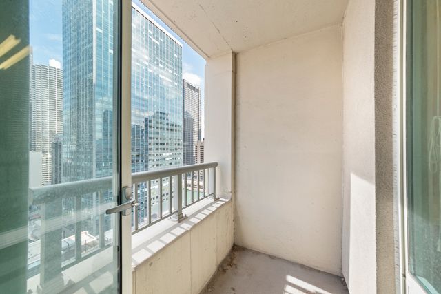 345 N La Salle Street 2203, Chicago, IL 60654