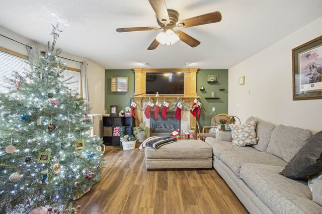 208 13th Street SW, Altoona, IA 50009