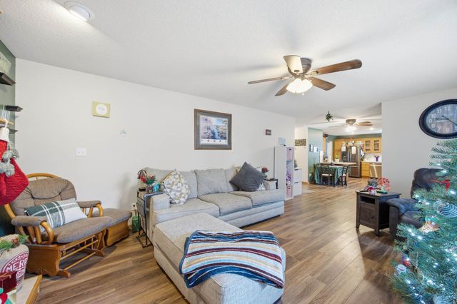 208 13th Street SW, Altoona, IA 50009