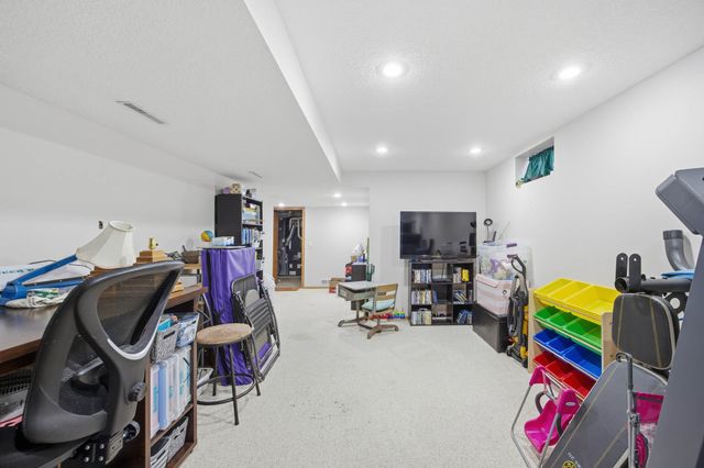 208 13th Street SW, Altoona, IA 50009