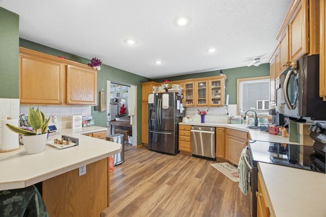 208 13th Street SW, Altoona, IA 50009