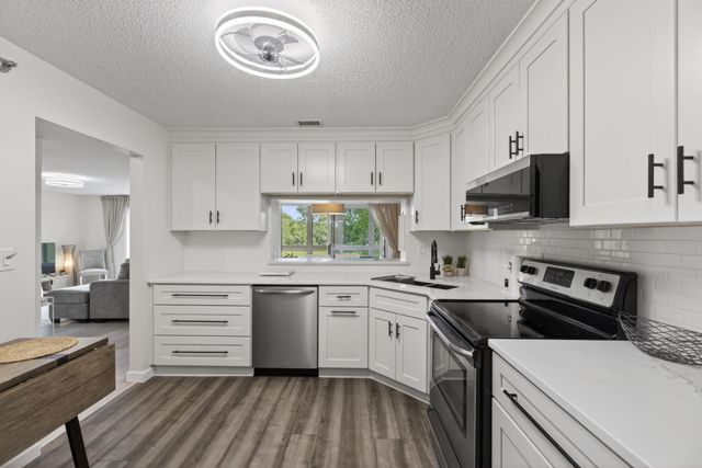 3801 W 98th Street 210, Bloomington, MN 55431