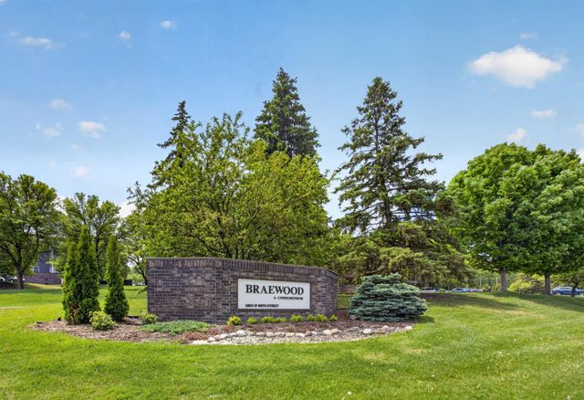 3801 W 98th Street 210, Bloomington, MN 55431