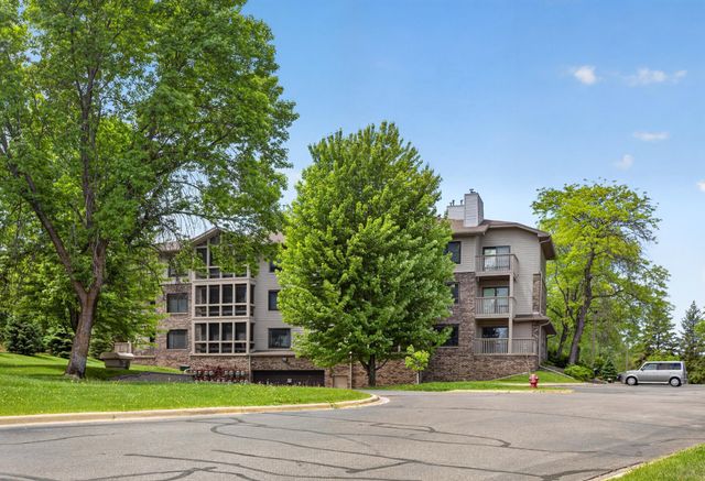 3801 W 98th Street 210, Bloomington, MN 55431
