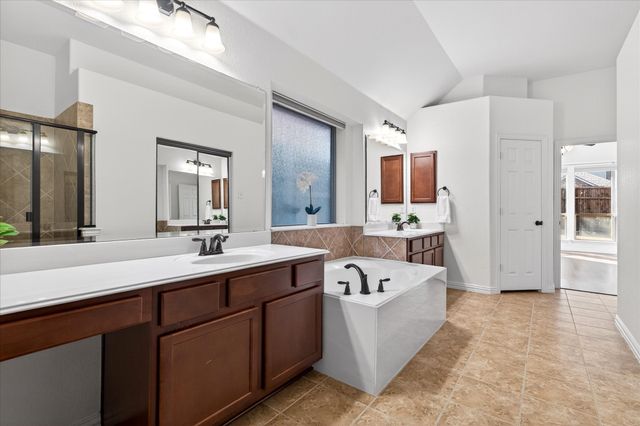 350 Falstaff Drive, Roanoke, TX 76262