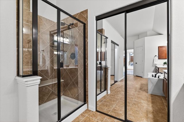 350 Falstaff Drive, Roanoke, TX 76262